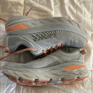 Hoka Bondi 7 Grey Sneakers